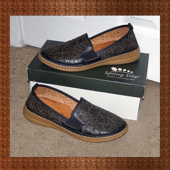 NEW in Box size 8 SPRING STEP Black Loafers - Picture 1 of 9